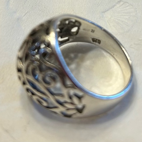 Sterling Silver Dome ring - Size 9 - Picture 3 of 3